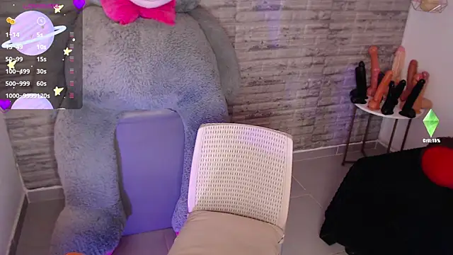 Snapshot of TinnaCobb chatting on May 17, 10:22 am TinnaCobb online show from May 17, 10:22 am