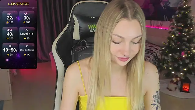 BiMolly online show from December 31, 3:53 pm