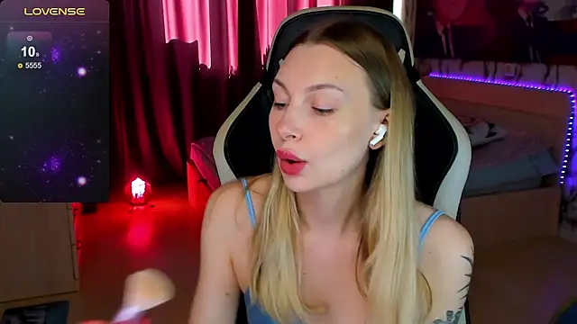 BiMolly online show from September 12, 5:40 am