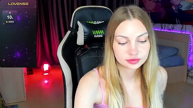 BiMolly online show from October 14, 6:31 pm