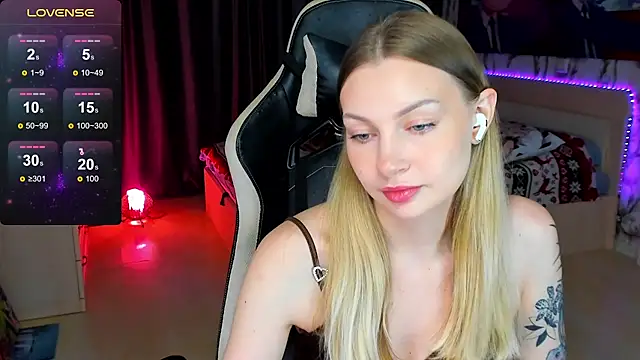 BiMolly online show from October 17, 4:31 pm