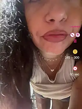 PichyPrettyPussy online show from May 7, 7:19 pm