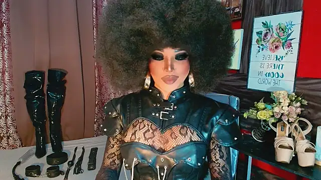 trixxielicious online show from December 5, 6:15 pm