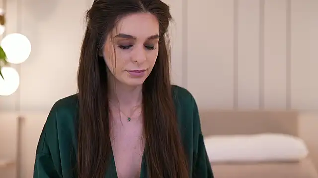 DoviaClaire online show from March 12, 8:09 am