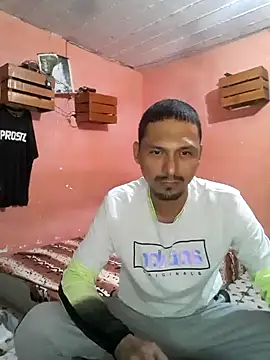 Snapshot of Sirius_5 chatting on December 10, 4:56 am Sirius 5 online show from December 10, 4:56 am