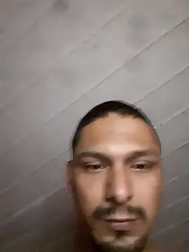 Snapshot of Sirius_5 chatting on December 12, 11:36 pm Sirius 5 online show from December 12, 11:36 pm