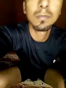 Snapshot of Sirius_5 chatting on December 18, 7:26 am Sirius 5 online show from December 18, 7:26 am