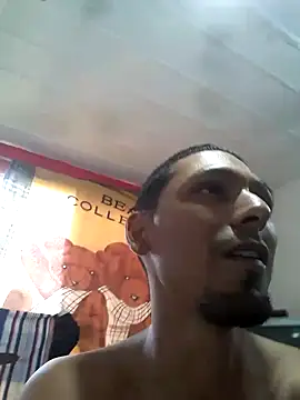 Snapshot of Sirius_5 chatting on December 18, 9:51 pm Sirius 5 online show from December 18, 9:51 pm