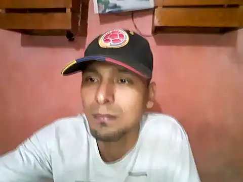 Snapshot of Sirius_5 chatting on January 10, 2:57 am Sirius 5 online show from January 10, 2:57 am