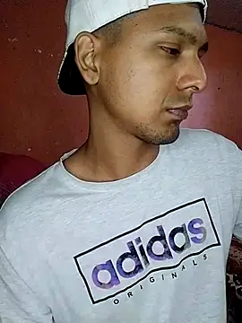 Snapshot of Sirius_5 chatting on October 13, 4:45 am Sirius 5 online show from October 13, 4:45 am