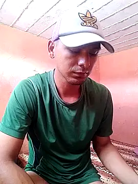 Snapshot of Sirius_5 chatting on October 14, 5:03 pm Sirius 5 online show from October 14, 5:03 pm