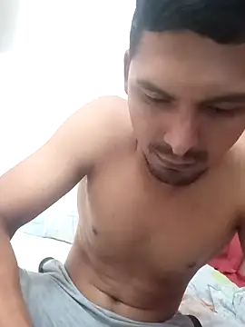 Snapshot of Sirius_5 chatting on November 18, 4:17 am Sirius 5 online show from November 18, 4:17 am