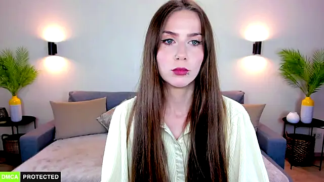 TheWoman   online show from June 10, 10:58 am