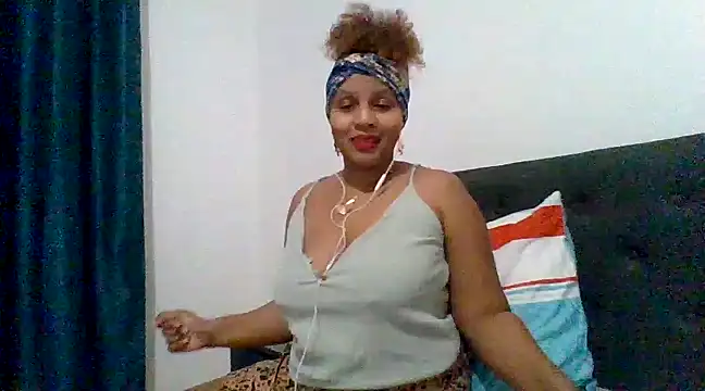 Snapshot of Nathyjess195 chatting on December 23, 8:57 pm Nathyjess195 online show from December 23, 8:57 pm