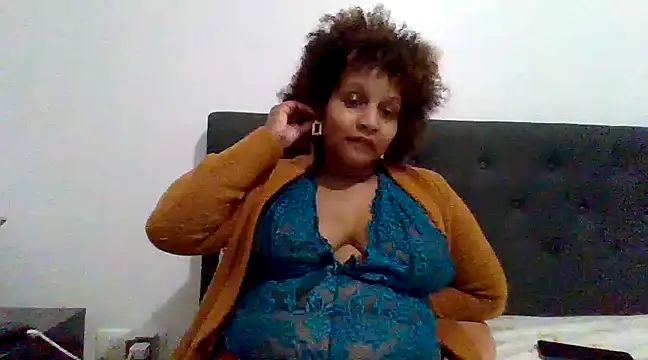 Snapshot of Nathyjess195 chatting on February 13, 4:07 pm Nathyjess195 online show from February 13, 4:07 pm