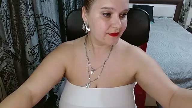 Snapshot of Boolochka chatting on May 21, 7:32 pm Boolochka online show from May 21, 7:32 pm