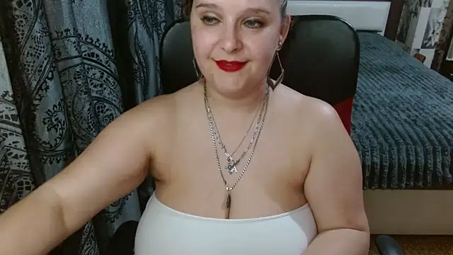 Snapshot of Boolochka chatting on June 12, 5:56 pm Boolochka online show from June 12, 5:56 pm