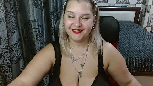 Snapshot of Boolochka chatting on July 17, 7:52 pm Boolochka online show from July 17, 7:52 pm