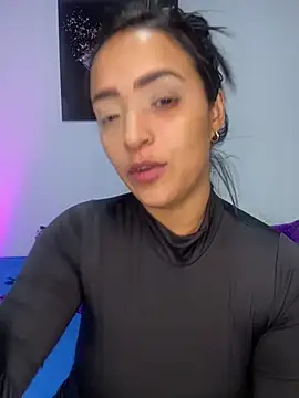 Snapshot of Shantal_Lovee chatting on December 12, 3:48 pm Shantal Lovee online show from December 12, 3:48 pm