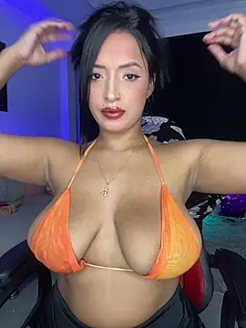 Snapshot of Shantal_Lovee chatting on February 1, 1:55 am Shantal Lovee online show from February 1, 1:55 am