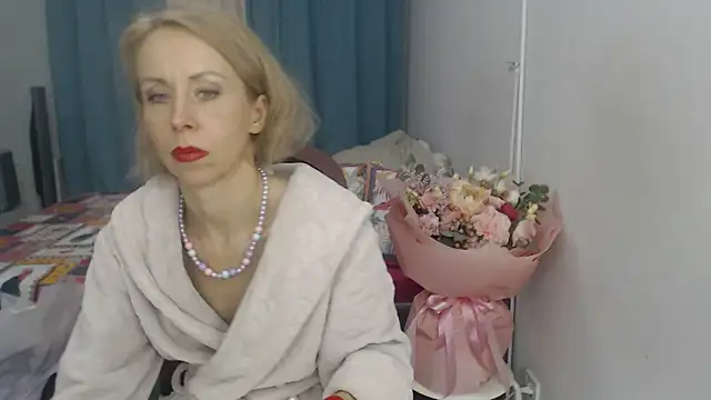 Snapshot of LuxuryNika chatting on January 26, 7:41 pm LuxuryNika online show from January 26, 7:41 pm