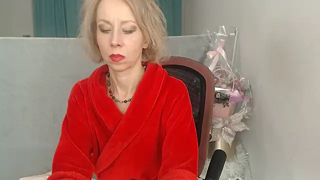 LuxuryNika online show from February 4, 8:14 pm