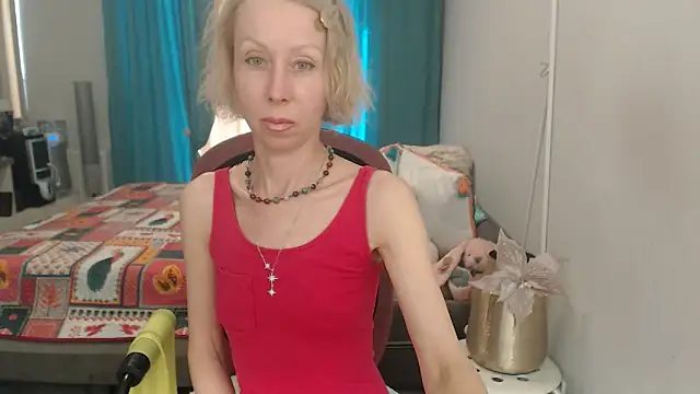 Snapshot of LuxuryNika chatting on June 17, 11:34 am LuxuryNika online show from June 17, 11:34 am