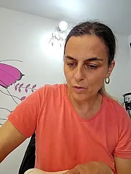 Snapshot of IsabelleCraft chatting on March 16, 10:33 am IsabelleCraft online show from March 16, 10:33 am