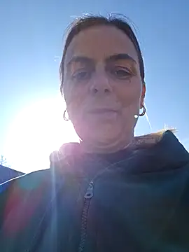 Snapshot of IsabelleCraft chatting on March 22, 7:47 am IsabelleCraft online show from March 22, 7:47 am