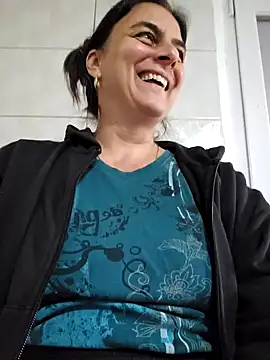 Snapshot of IsabelleCraft chatting on September 29, 11:37 am IsabelleCraft online show from September 29, 11:37 am