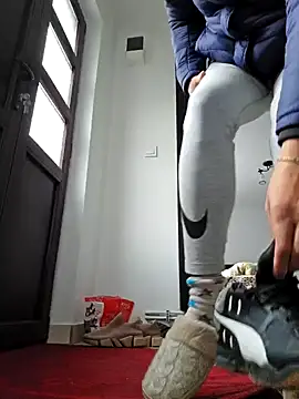 Snapshot of IsabelleCraft chatting on October 6, 9:51 am IsabelleCraft online show from October 6, 9:51 am