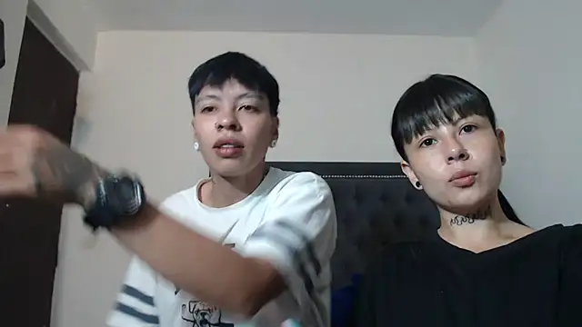 dulce maria x online show from January 12, 5:22 pm