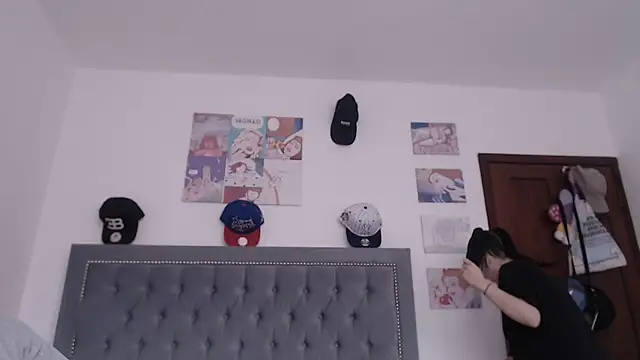 dulce maria x online show from February 23, 5:29 pm