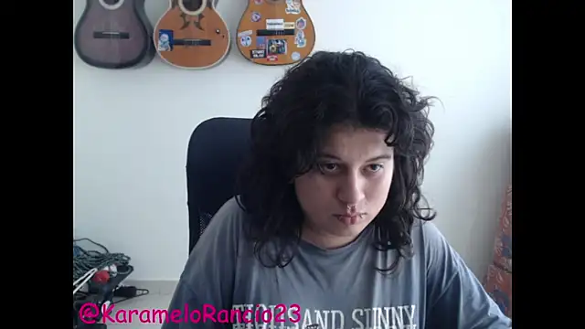 Snapshot of Smoke_trip_Alicia chatting on January 23, 3:54 pm Smoke trip Alicia online show from January 23, 3:54 pm