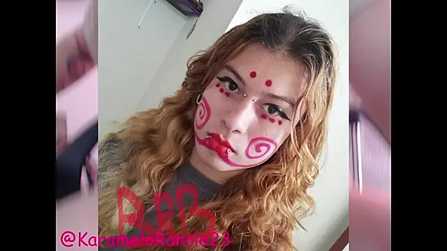 Snapshot of Smoke_trip_Alicia chatting on February 21, 4:05 pm Smoke trip Alicia online show from February 21, 4:05 pm