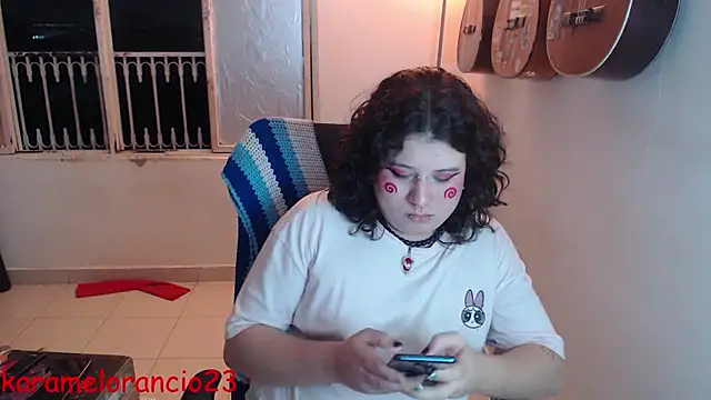 Snapshot of Smoke_trip_Alicia chatting on October 7, 3:47 am Smoke trip Alicia online show from October 7, 3:47 am