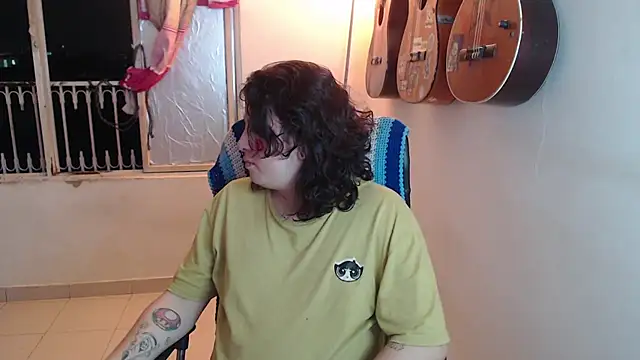 Snapshot of Smoke_trip_Alicia chatting on October 19, 3:40 am Smoke trip Alicia online show from October 19, 3:40 am