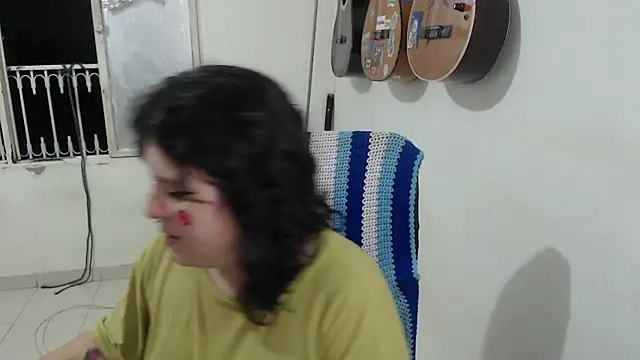 Snapshot of Smoke_trip_Alicia chatting on October 26, 4:18 am Smoke trip Alicia online show from October 26, 4:18 am