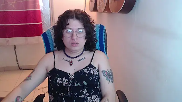 Snapshot of Smoke_trip_Alicia chatting on December 14, 9:36 am Smoke trip Alicia online show from December 14, 9:36 am