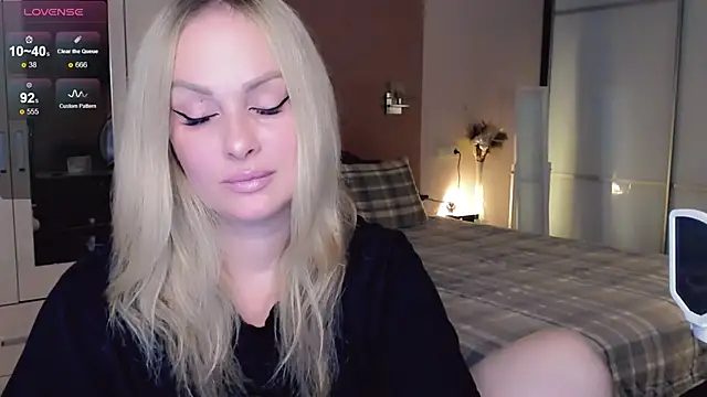 Snapshot of Libby_Nora chatting on November 6, 10:38 am Libby Nora online show from November 6, 10:38 am