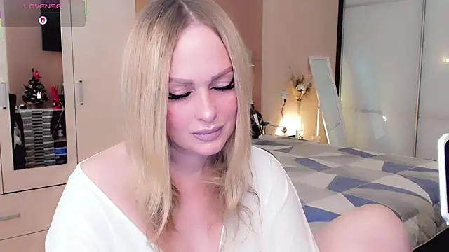 Snapshot of Libby_Nora chatting on January 12, 11:37 am Libby Nora online show from January 12, 11:37 am