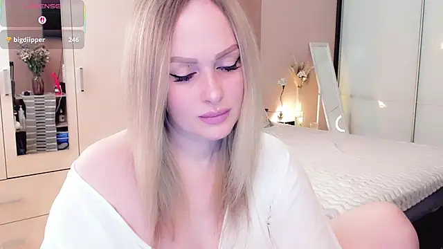 Snapshot of Libby_Nora chatting on February 21, 9:10 am Libby Nora online show from February 21, 9:10 am