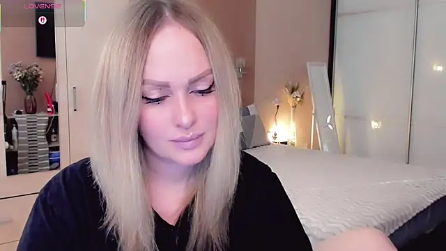 Snapshot of Libby_Nora chatting on February 24, 9:40 am Libby Nora online show from February 24, 9:40 am