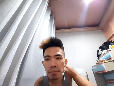 Snapshot of MrGOLDENBOY chatting on July 11, 3:59 pm MrGOLDENBOY online show from July 11, 3:59 pm