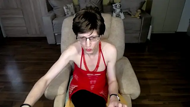 Snapshot of clementine chatting on April 23, 12:29 pm clementine online show from April 23, 12:29 pm