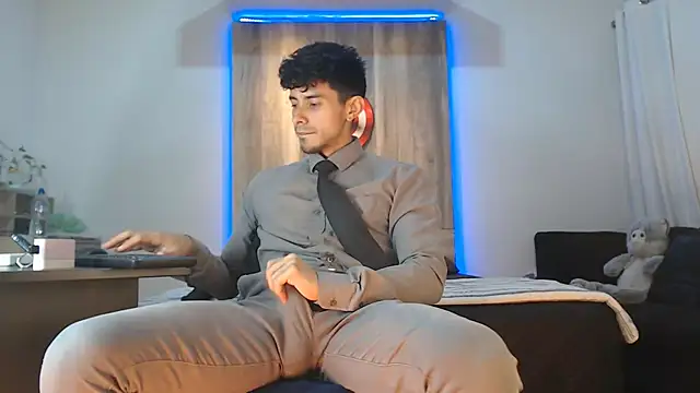 Andrew 4  online show from October 20, 6:14 am