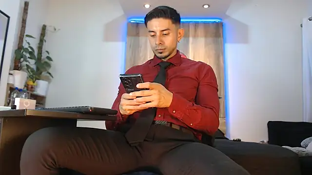 Andrew 4  online show from March 13, 2:18 am