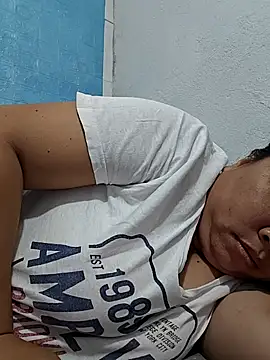 XXLorie 02 online show from April 24, 1:02 pm