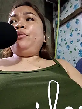 XXLorie 02 online show from April 25, 11:02 am