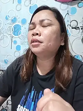 XXLorie 02 online show from July 22, 8:33 pm